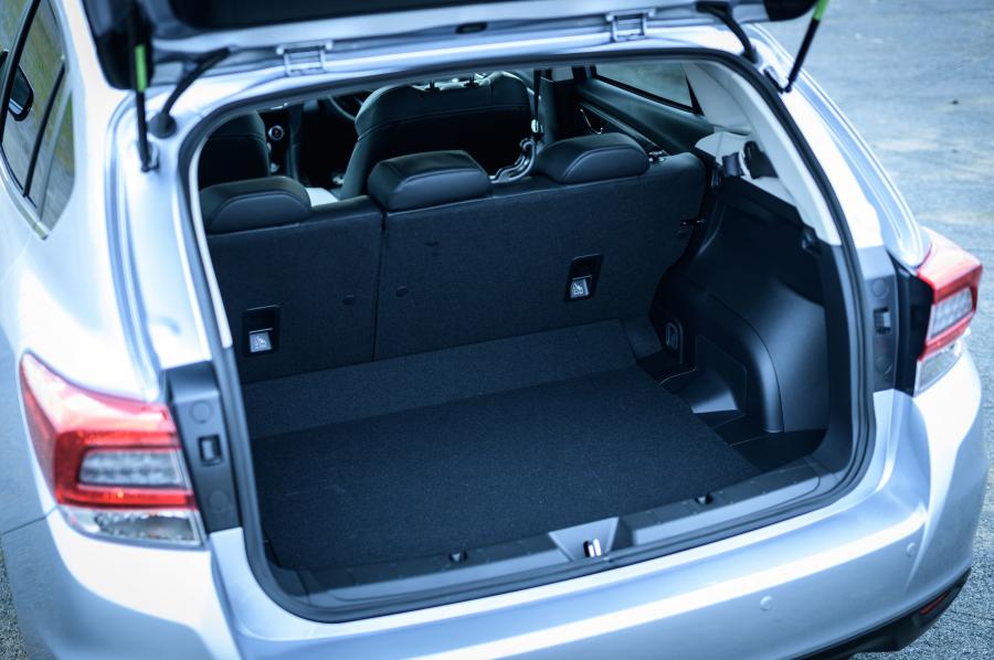 Багажник Subaru Impreza Sport 2019 года  (JP) (фото 15 из 43)